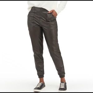 Spanx faux leather jogger size M black